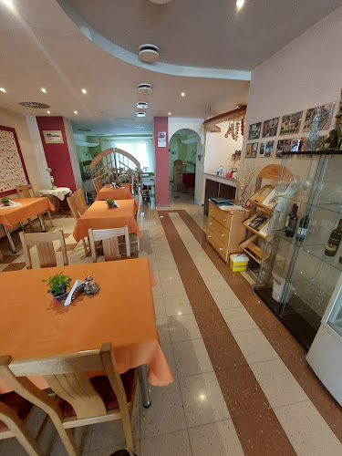Opinii despre Hotel & Reštauracia Centrál în Kremnica - Gastronómia a pohostinstvo