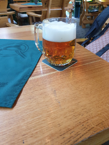 Poľovnícka vináreň "Polovka" - Gastronómia a pohostinstvo