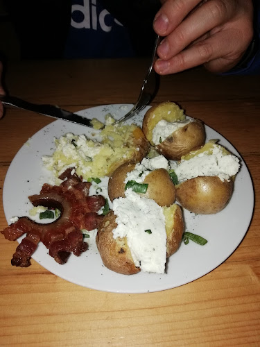 Opinii despre Grill Pub Restaurant în Vysoké Tatry - Gastronómia a pohostinstvo