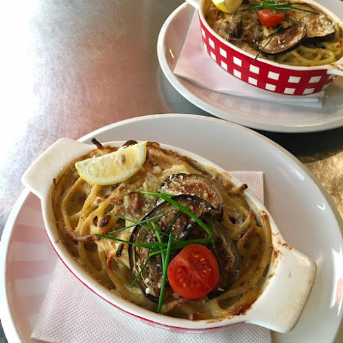 Piano Cafe Pizzeria & Pub