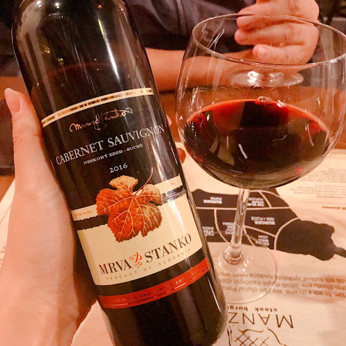 Opinii despre Manzo Steak & Burger în Žilina - Gastronómia a pohostinstvo