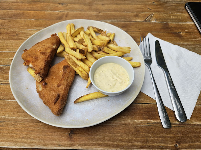 Opinii despre 91108 food & beer pub în Trenčín - Gastronómia a pohostinstvo