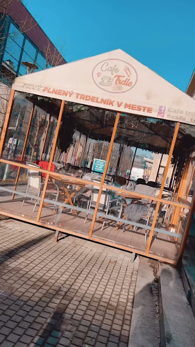 Cafe Trdlo, čerstvé ovocie v čokoláde