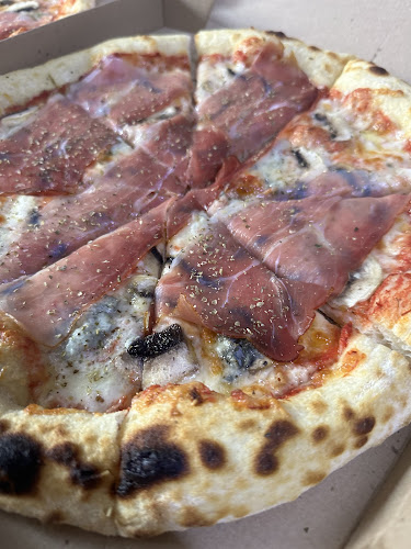 Opinii despre Pizza Kruhač în Rimavská Sobota - Gastronómia a pohostinstvo