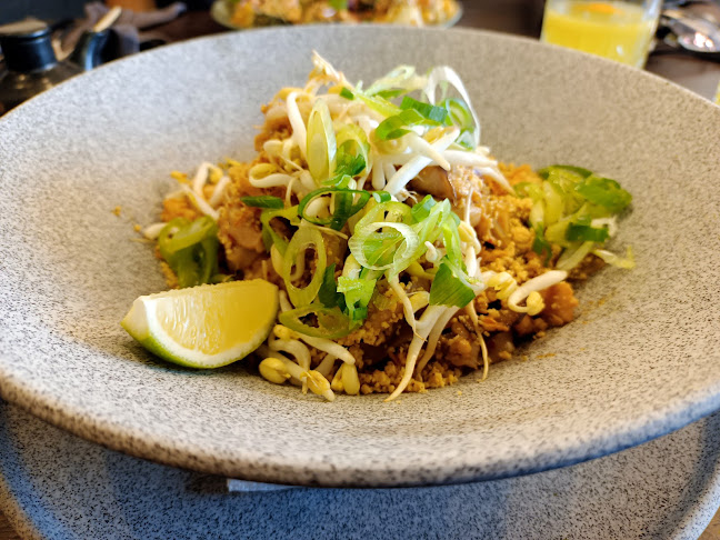 Opinii despre Sushi YA food atelier în Rovinka - Gastronómia a pohostinstvo