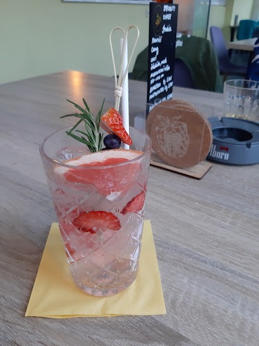 J, Námestie Jozefa Herdu 8203/4, 917 01 Trnava