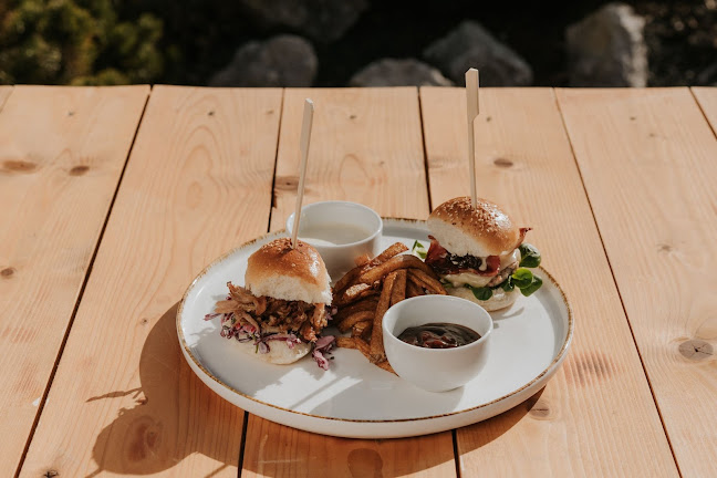 LaReunion • Zemiansky dvor