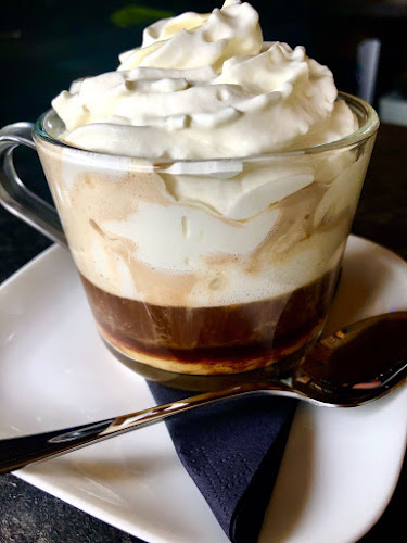 Comentarii opinii despre Black Coffee (ON THE ROOF OF SHOPPING CENTRAL)