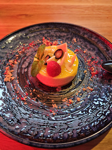 Meet Meat Restaurant & Bar