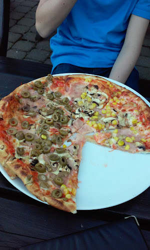 Comentarii opinii despre In Mezzo