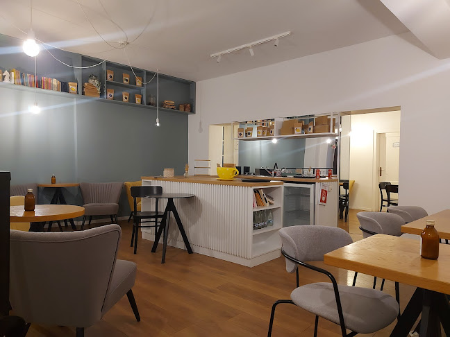 Pause Coffee & Sweets