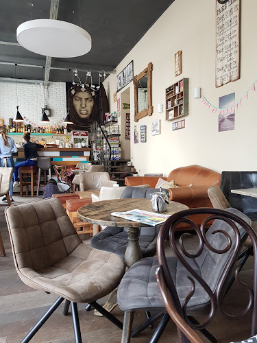 Comentarii opinii despre Cafe Cafe Studio