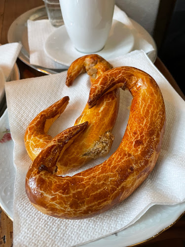 Comentarii opinii despre Café L'Aura & Antik art shop