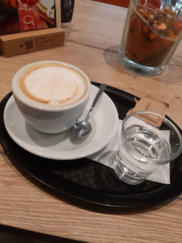 BIZY Cafee & Lounge - Gastronómia a pohostinstvo