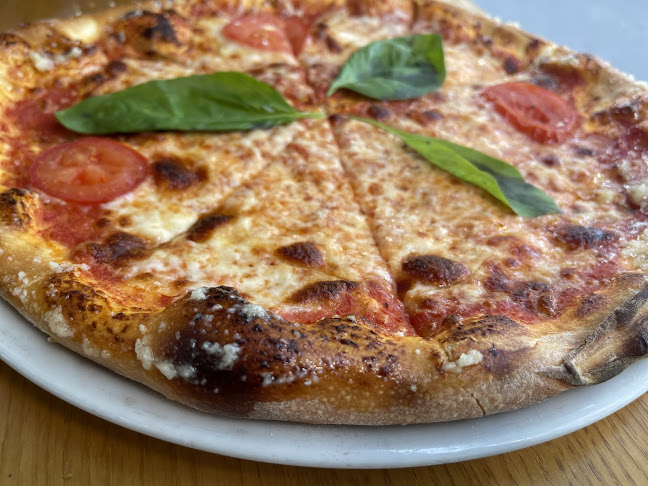 Opinii despre LeTorri - Restaurant & Bar în Bratislava - Gastronómia a pohostinstvo