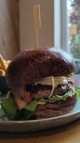 Manzo Steak & Burger