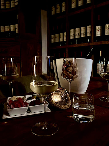 CORK Wine Bar - Gastronómia a pohostinstvo
