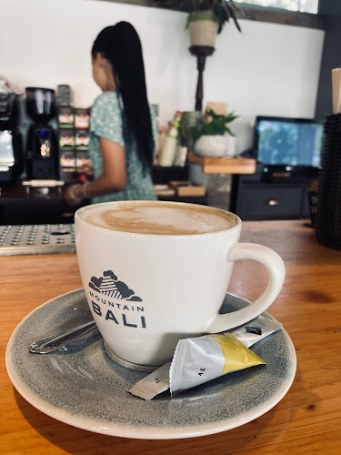 Comentarii opinii despre Savage Bistro Bar & Restaurant