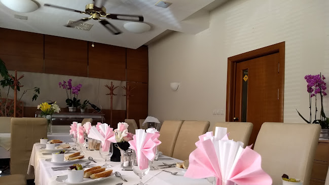 Vozár Restaurant- Classic European Cuísine