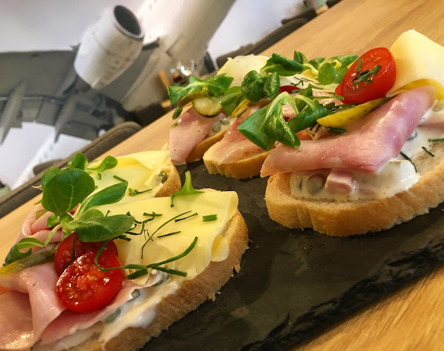 Comentarii opinii despre TakeOff