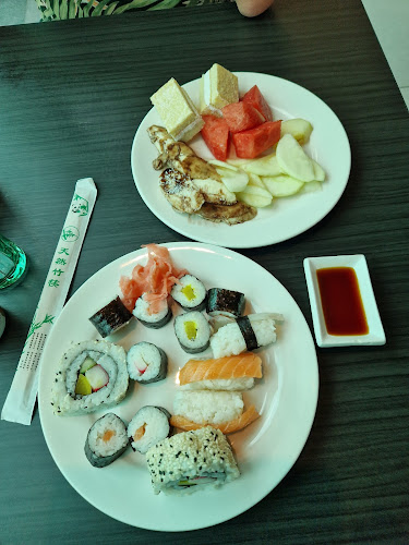 Opinii despre Shanghai | Wok & Sushi în Staré Mesto - Gastronómia a pohostinstvo