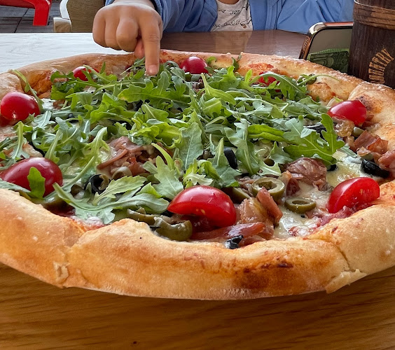 Country Saloon - Senec