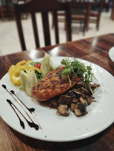 Opinii despre Grillbar Penzion & Restaurant în Spišská Nová Ves - Gastronómia a pohostinstvo