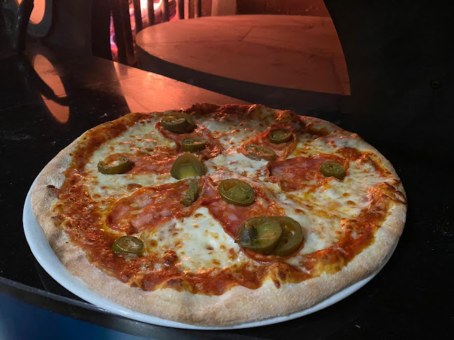 Opinii despre Crazy Pizza în Bratislava - Gastronómia a pohostinstvo