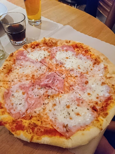 Opinii despre Grémium restaurant în Bratislava - Gastronómia a pohostinstvo