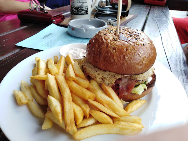 Výhonská 7532/1, 831 06 Bratislava