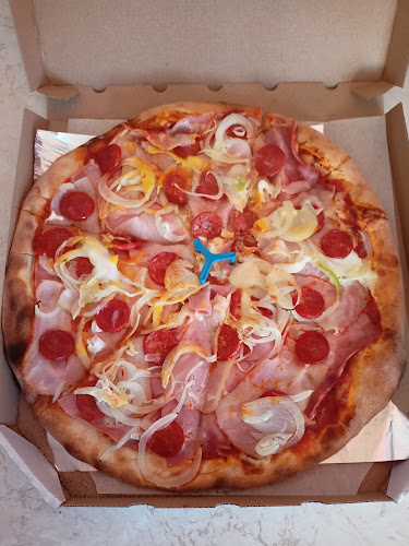 Opinii despre Pizza Dobré Vibrácie în Levice - Gastronómia a pohostinstvo