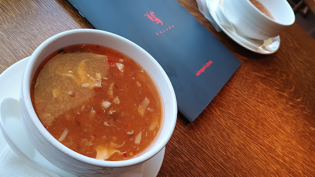 Sajado - Gastronómia a pohostinstvo