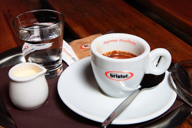 Opinii despre Mačkafé klub în Bratislava - Gastronómia a pohostinstvo