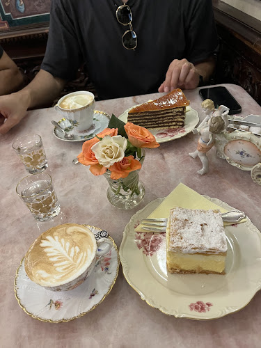 HISTORISCHE CONDITOREI CUKRAREN - Bratislava