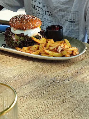 Opinii despre Olive Tree în Staré Mesto - Gastronómia a pohostinstvo