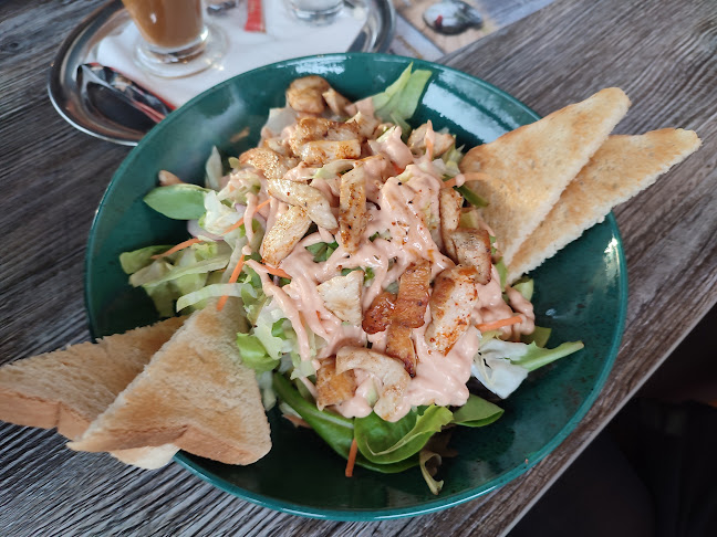 Comentarii opinii despre Barn Club