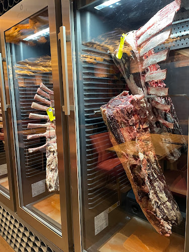 Comentarii opinii despre Meet Meat Restaurant & Bar