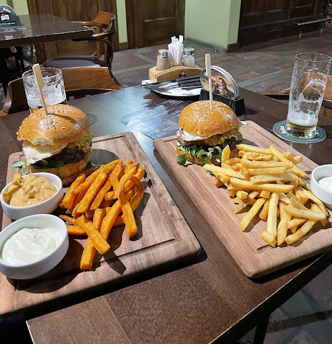 Woodstock Bar&Restaurant - Gastronómia a pohostinstvo