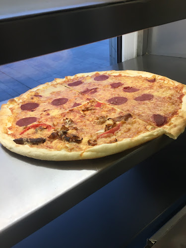 Comentarii opinii despre Watan Kebab & Pizza hala fond