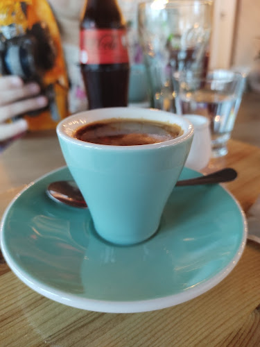 Kaviareň Black Coffee - Gastronómia a pohostinstvo