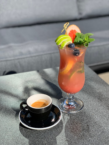 Oto Cafe - Gastronómia a pohostinstvo