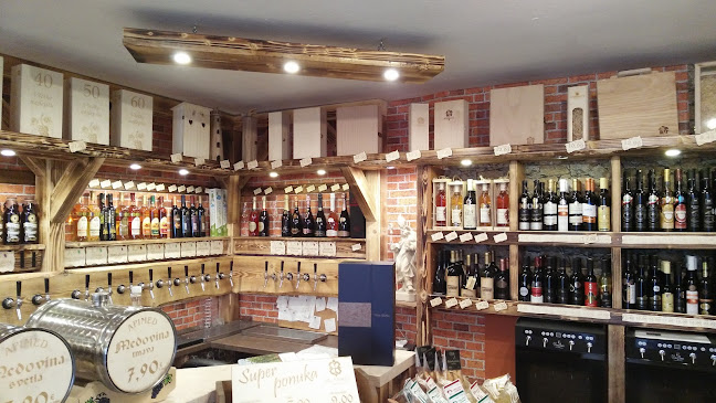Opinii despre Vinotéka u Baretku în Nitra - Gastronómia a pohostinstvo