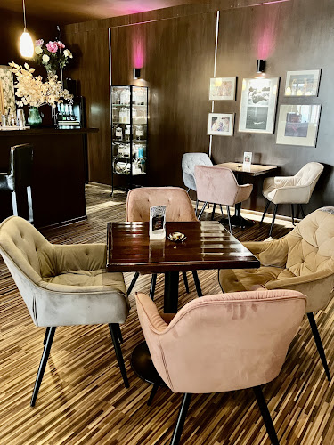 Mierové námestie 943/4, 924 01 Galanta