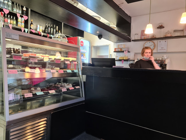 Comentarii opinii despre Cukráreň Ihro