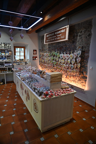 Ing. Jozef Haurík - Medovnikárstvo - Gastronómia a pohostinstvo