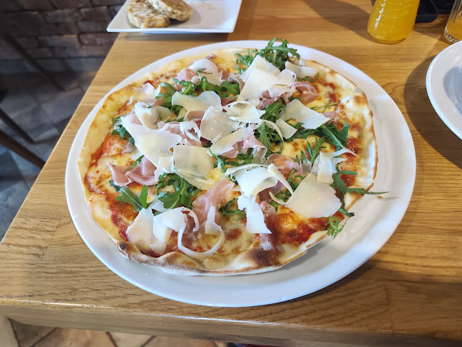 Opinii despre RESTAURANT & PIZZERIA TAVERNA în Liptovský Mikuláš - Gastronómia a pohostinstvo