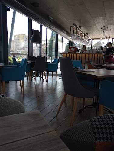 CUBE CAFÉ - Gastronómia a pohostinstvo