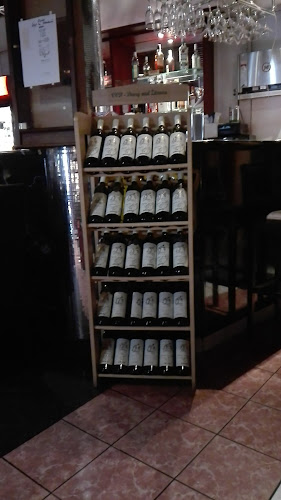 Opinii despre Snack Bar & Restaurant Švéda Vo Dvore în Šaľa - Gastronómia a pohostinstvo