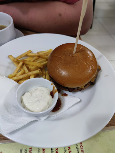 Comentarii opinii despre Legenda Pub