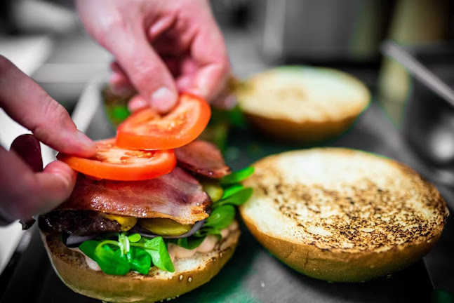 Opinii despre New Chicago în Poprad - Gastronómia a pohostinstvo